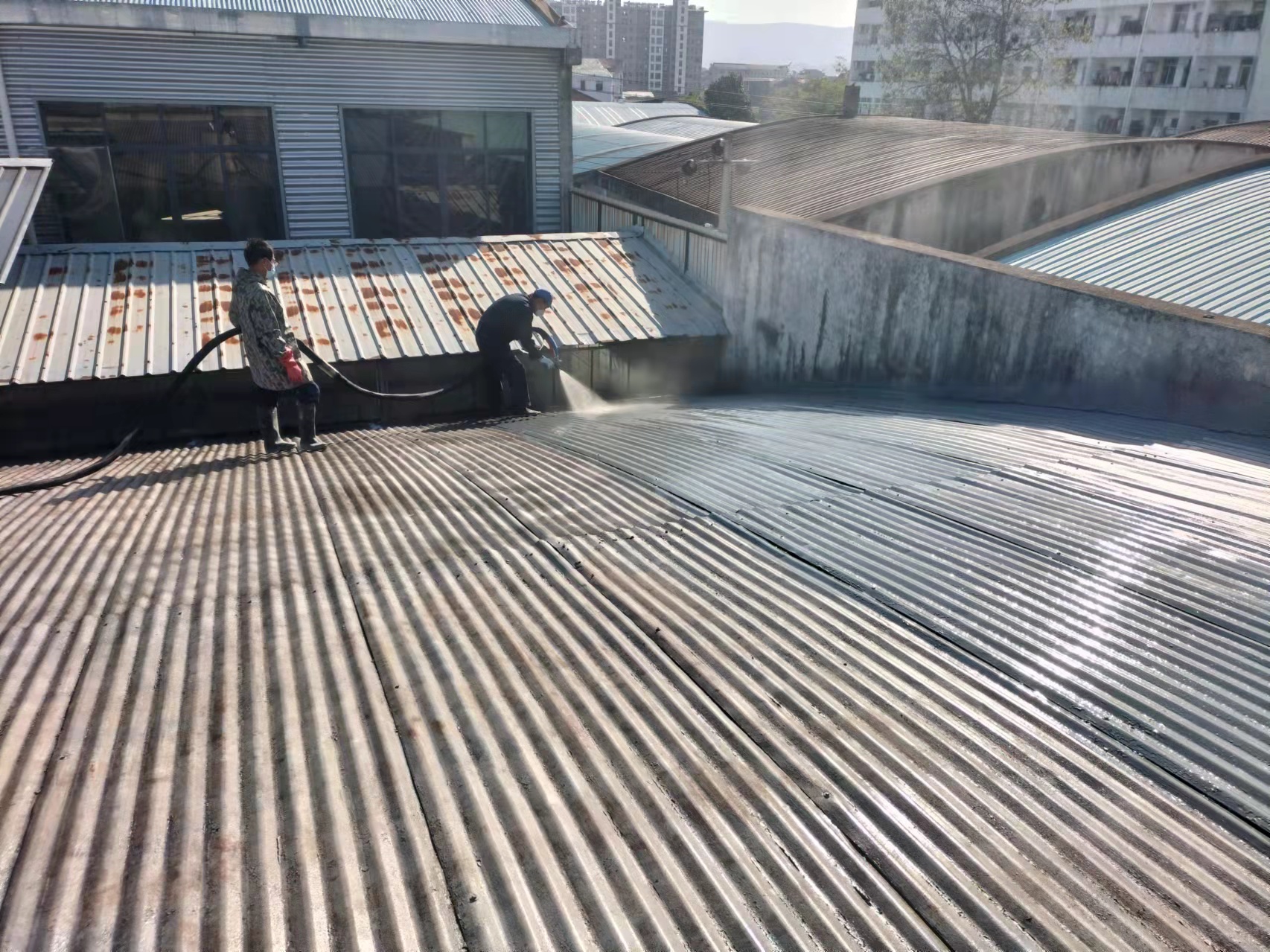 彩鋼瓦保溫聚氨酯噴涂 彩鋼瓦保溫聚氨酯噴涂